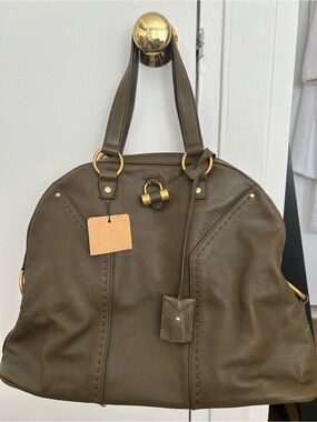 Vintage Yves Saint Laurent (YSL) Muse Bag in an olive green